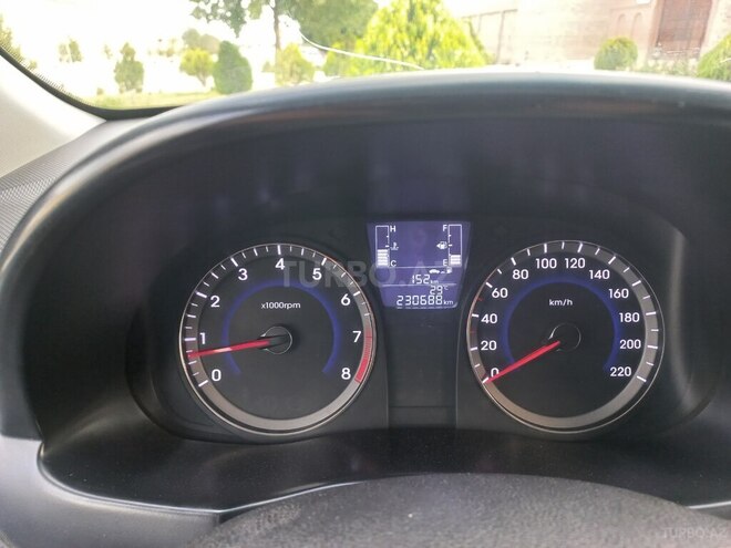 Hyundai Accent 2015, 230,000 km - 1.4 l - Naxçıvan