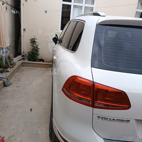 Volkswagen Touareg-10