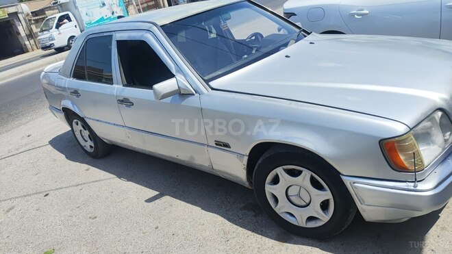 Mercedes E 300 d 1989, 295,000 km - 3.0 l - Bakı