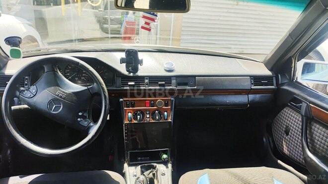 Mercedes E 300 d 1989, 295,000 km - 3.0 l - Bakı
