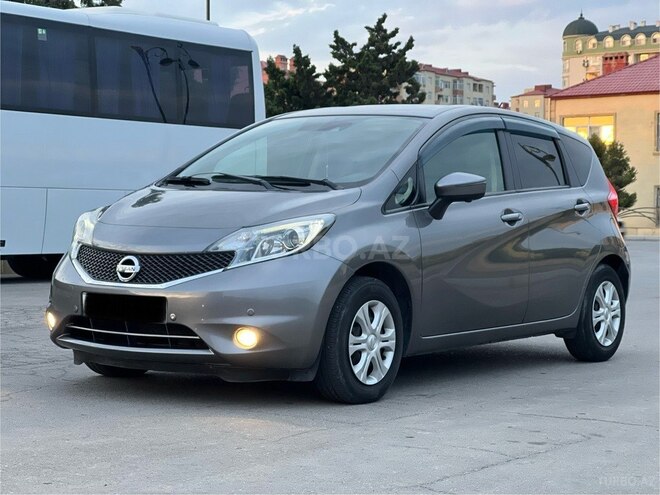 Nissan Note-7