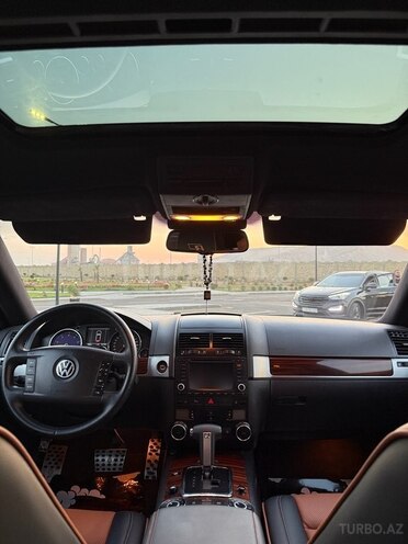 Volkswagen Touareg-10