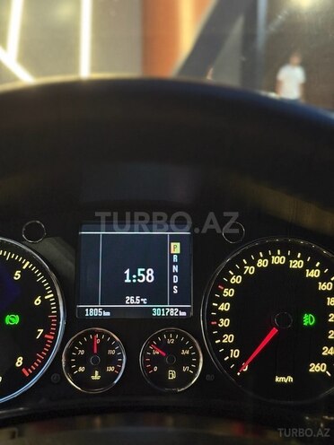 Volkswagen Touareg-21
