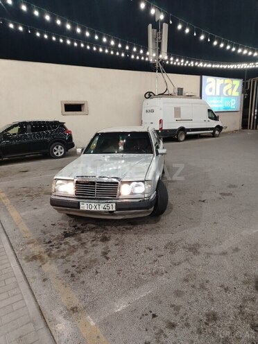 Mercedes E 200 d 1992, 950,336 km - 2.0 l - Bakı