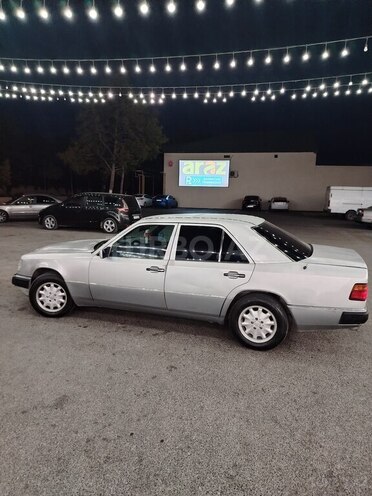 Mercedes E 200 d 1992, 950,336 km - 2.0 l - Bakı