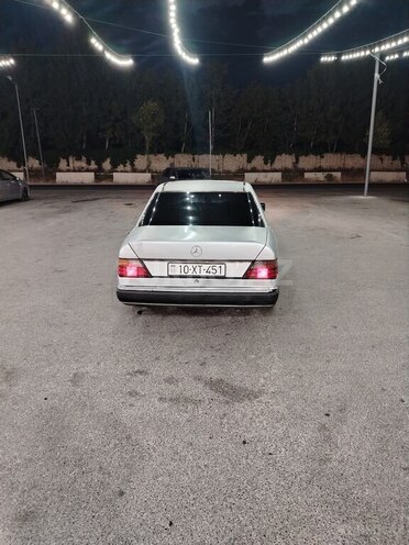 Mercedes E 200 d 1992, 950,336 km - 2.0 l - Bakı