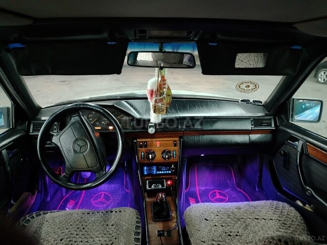 Mercedes E 200 d 1992, 950,336 km - 2.0 l - Bakı