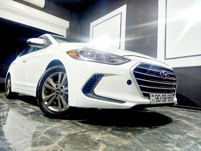Hyundai Elantra-2