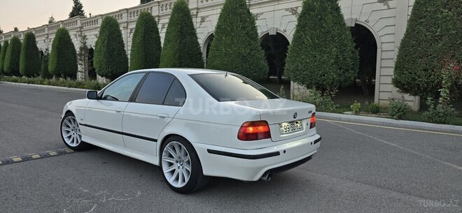 BMW 528 1999, 317,000 km - 2.8 l - Bakı