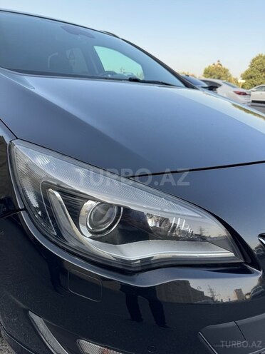 Opel Astra 2014, 224,000 km - 1.4 l - Bakı
