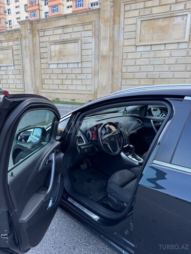 Opel Astra 2014, 224,000 km - 1.4 l - Bakı