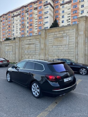 Opel Astra 2014, 224,000 km - 1.4 l - Bakı