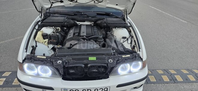 BMW 528 1999, 317,000 km - 2.8 l - Bakı
