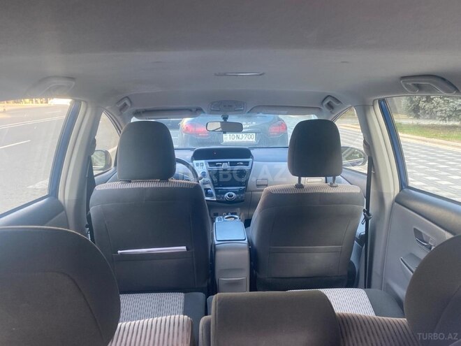Toyota Prius V 2017, 205,000 km - 1.8 l - Bakı