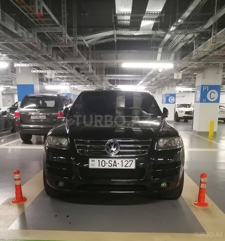 Volkswagen Touareg-1
