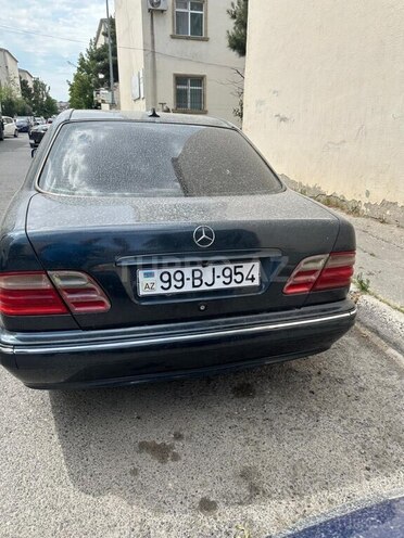 Mercedes E 240 1999, 358,000 km - 2.4 l - Bakı