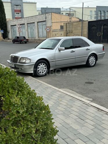 Mercedes C 240 2000, 172,500 km - 2.4 л - Bərdə