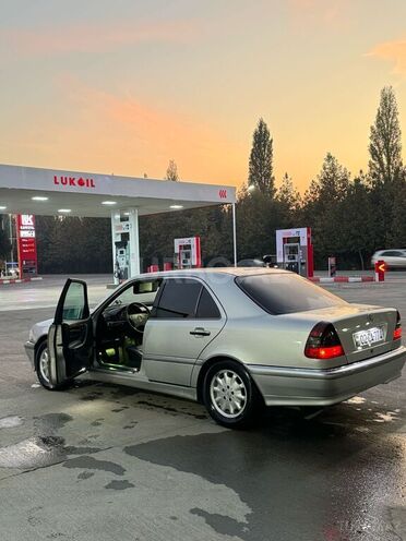 Mercedes C 240 2000, 172,500 km - 2.4 л - Bərdə