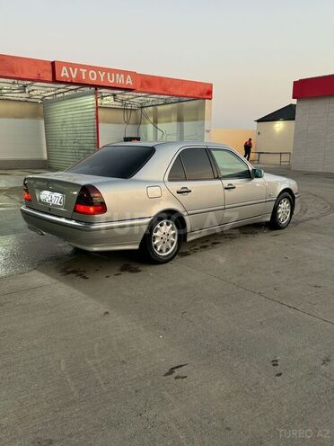Mercedes C 240 2000, 172,500 km - 2.4 л - Bərdə