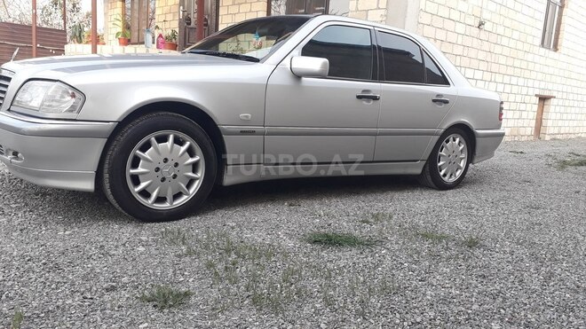 Mercedes C 240 2000, 172,500 km - 2.4 л - Bərdə