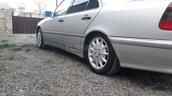 Mercedes C 240 2000, 172,500 km - 2.4 л - Bərdə