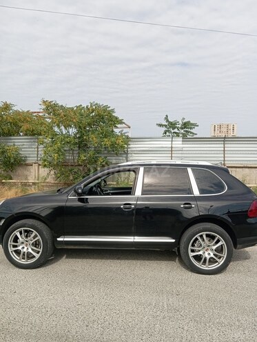 Porsche Cayenne-11