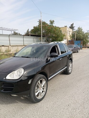 Porsche Cayenne-2