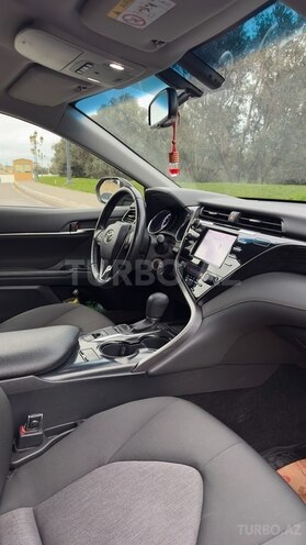 Toyota Camry-13