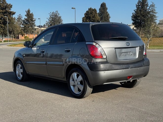 Kia Rio 2010, 160,000 km - 1.4 l - Gəncə