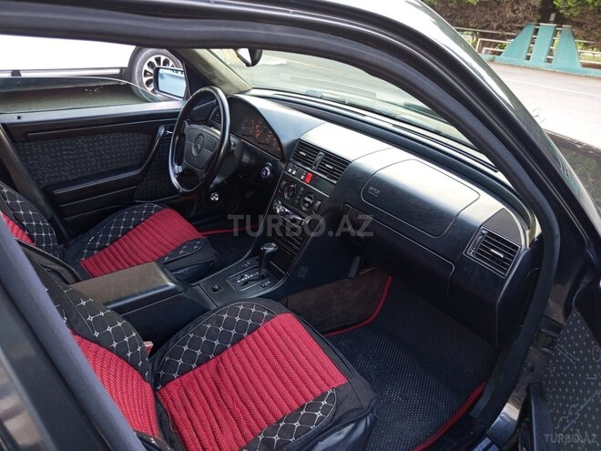 Mercedes C 220 1995, 228,000 km - 2.2 л - Bakı