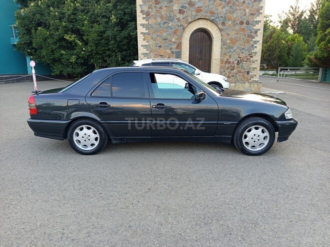 Mercedes C 220 1995, 228,000 km - 2.2 л - Bakı