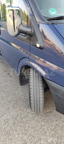 Ford Transit-8