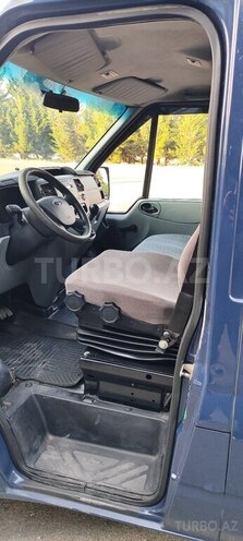 Ford Transit-17