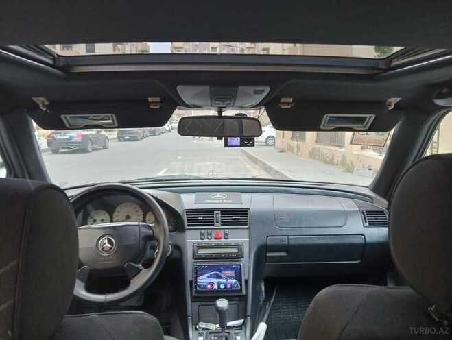 Mercedes C 220 d-11