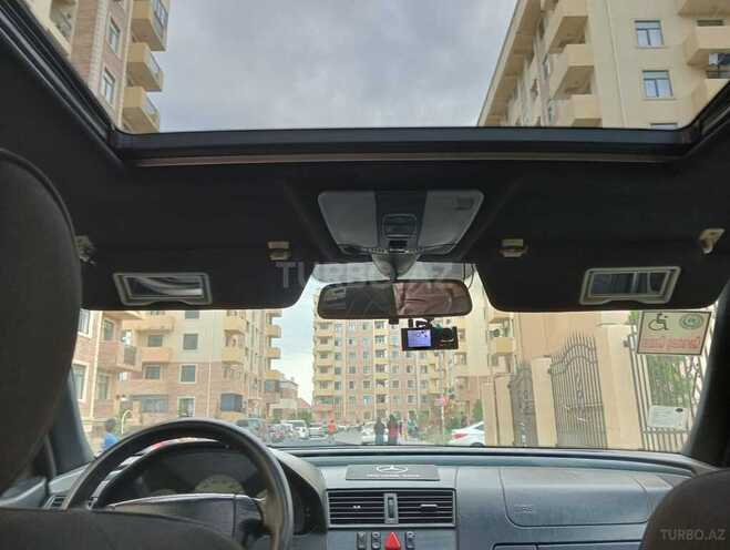 Mercedes C 220 d-12