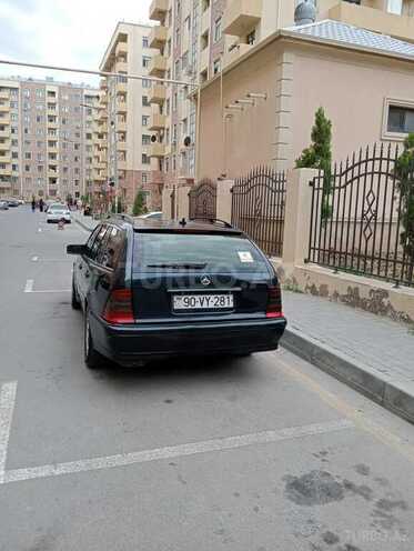 Mercedes C 220 d-6