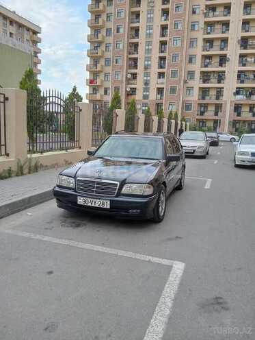 Mercedes C 220 d-7