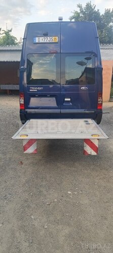 Ford Transit-19