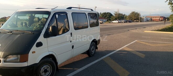 Ford Transit 2000, 478,231 km - 2.5 л - Quba