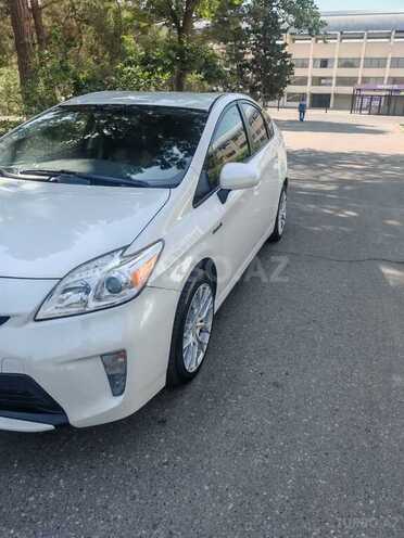 Toyota Prius-4