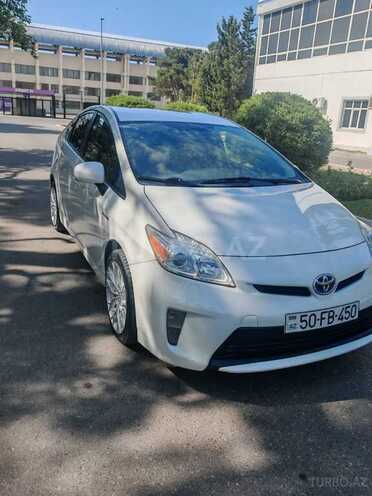 Toyota Prius-2