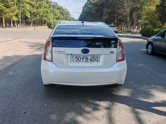 Toyota Prius-15