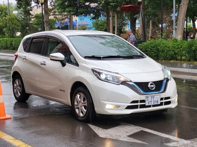Nissan Note-4