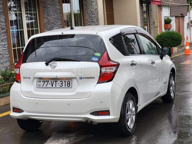 Nissan Note-8