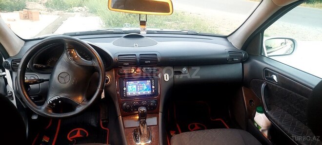 Mercedes C 240-10