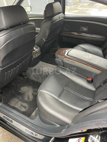BMW 745-8