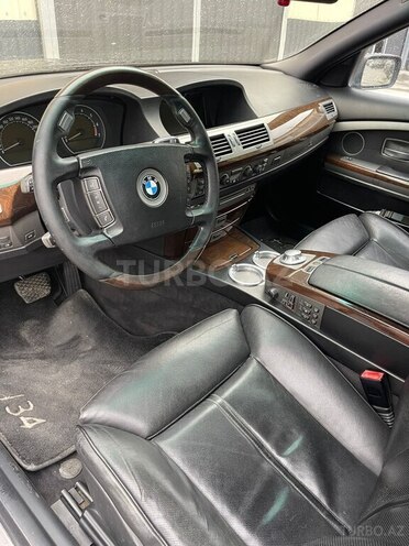 BMW 745-7