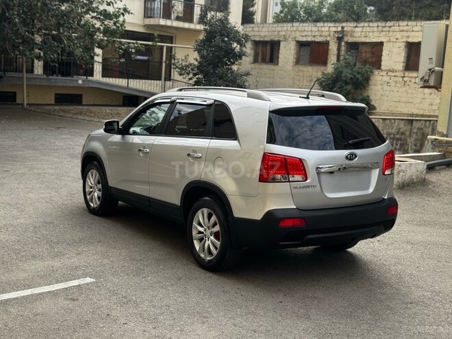 Kia Sorento-11