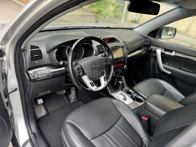 Kia Sorento-15