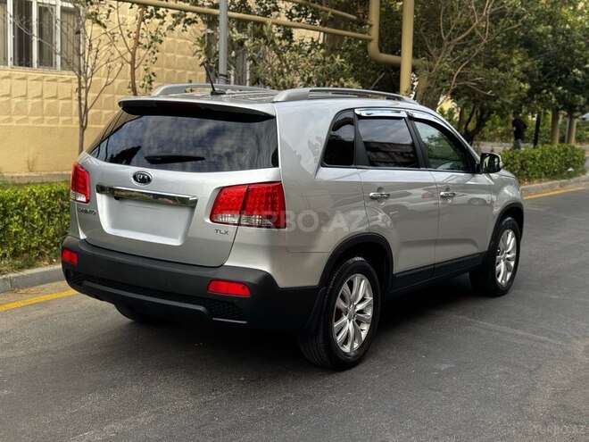 Kia Sorento-7